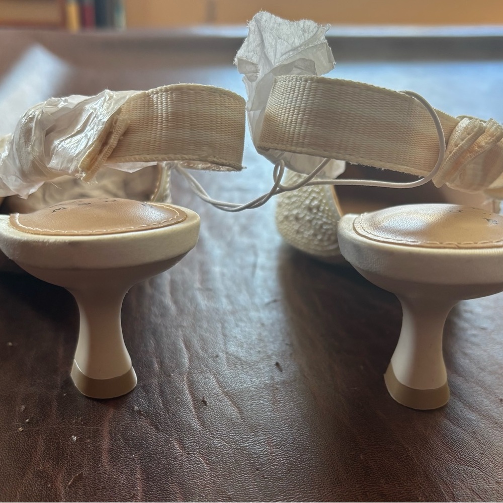 A New Day Ivory Pearl Slingback Heels - Picture 3 of 10